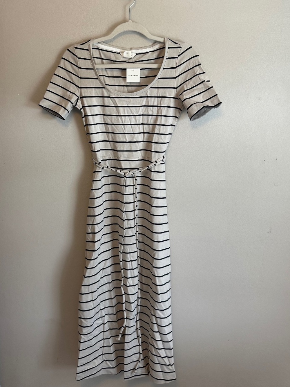 Club Monaco Scoop Neck Belted Midi Dress Striped Size S NWT
